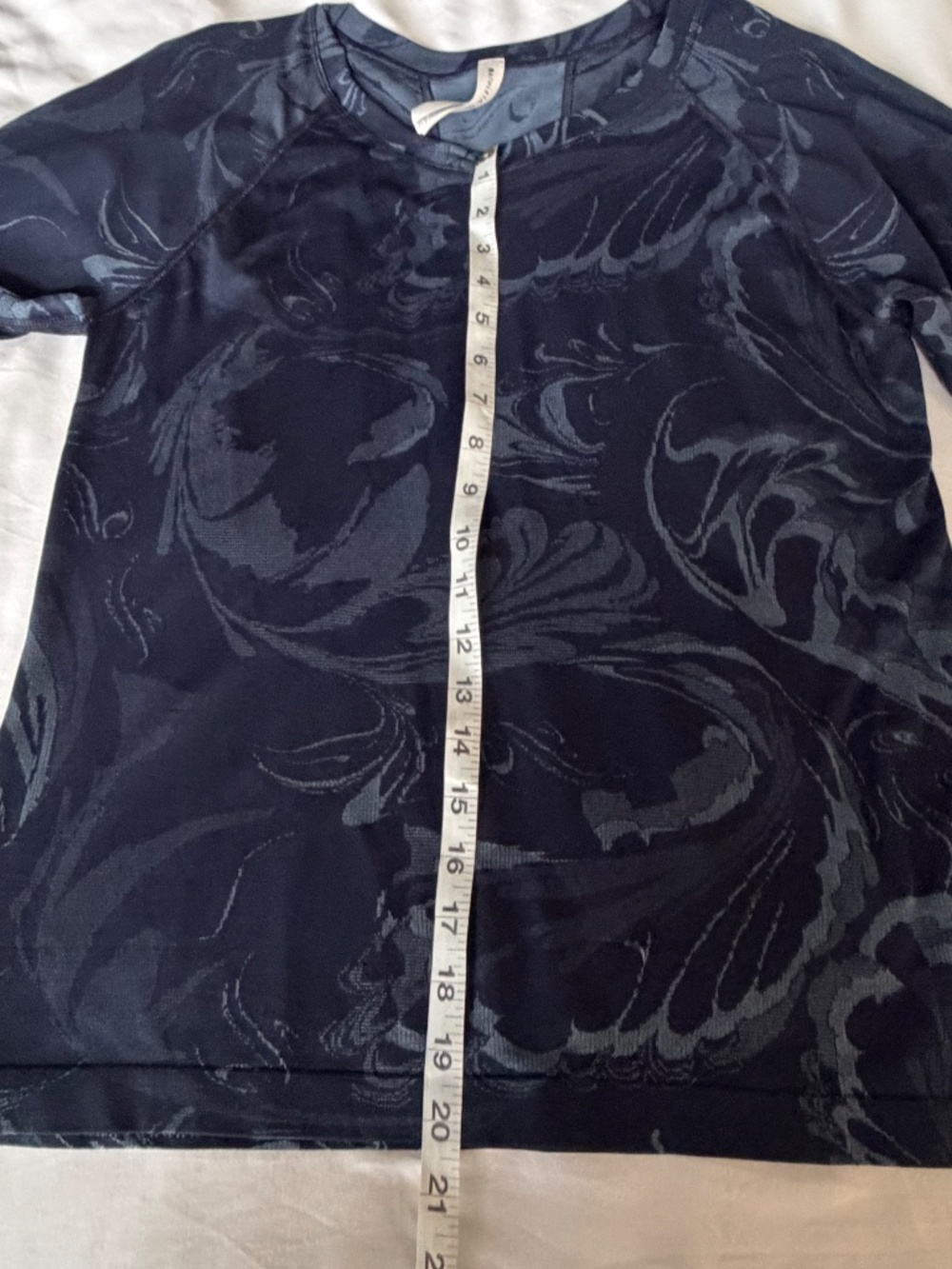 Athleta Long Sleeve Workout Top Size Large - Picture 7 of 8